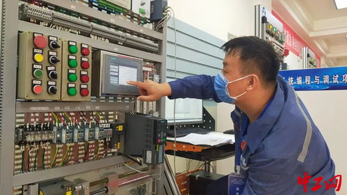包頭市“工匠杯”電工（企業(yè)智能工廠方向）職業(yè)技能比賽圓滿落幕 網(wǎng)絡(luò)技術(shù)賦能產(chǎn)業(yè)升級(jí)